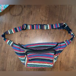 Adjustable fanny pack